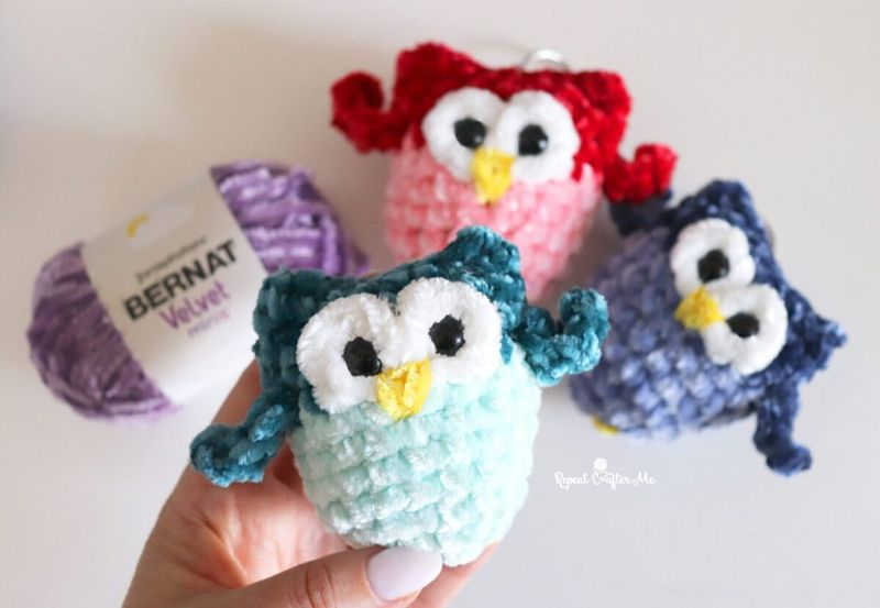 Mini Velvet Owl Keychain free crochet pattern by Sarah