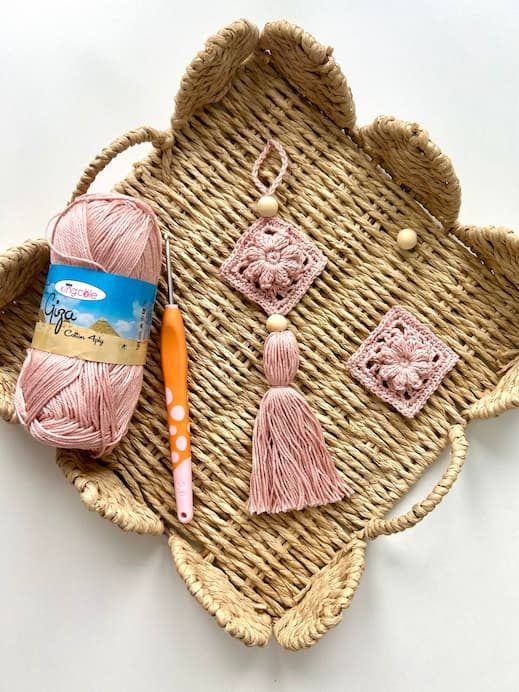 Taylor Lace Bag Charm free crochet pattern by Veronika Cromwell