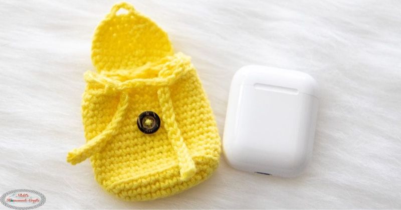 Tiny Crochet Backpack Keychain free crochet pattern by Nicole Riley