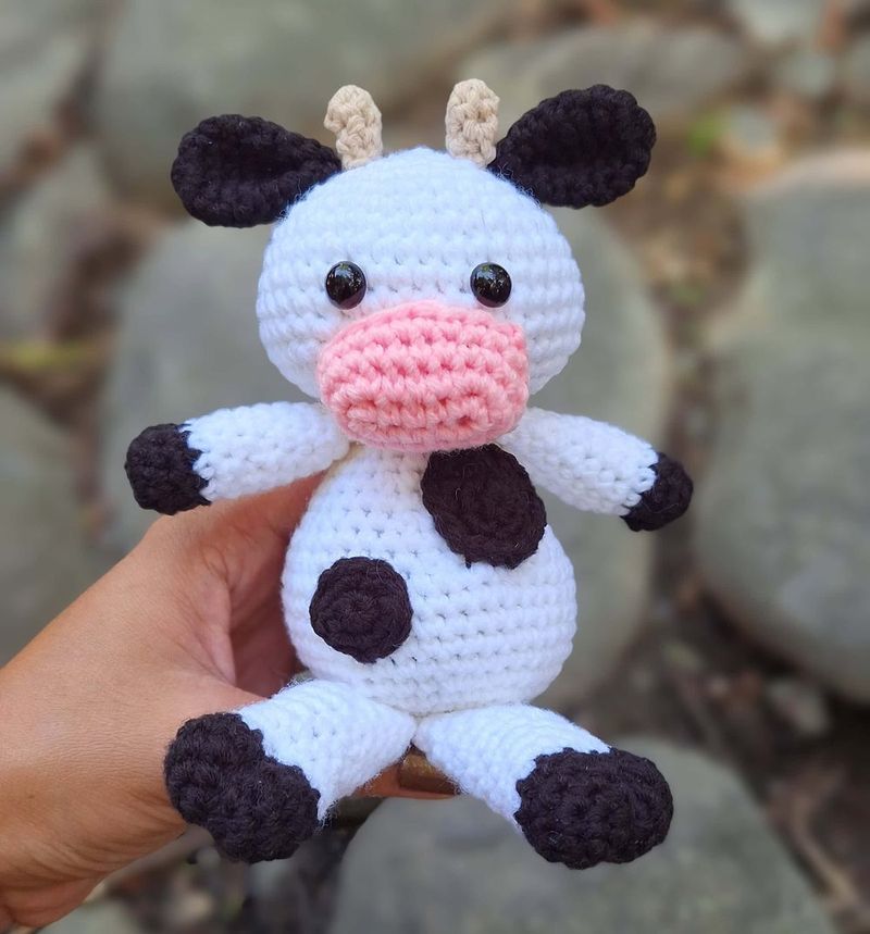 Adorable Mini Crochet Cow free crochet pattern by Amelia