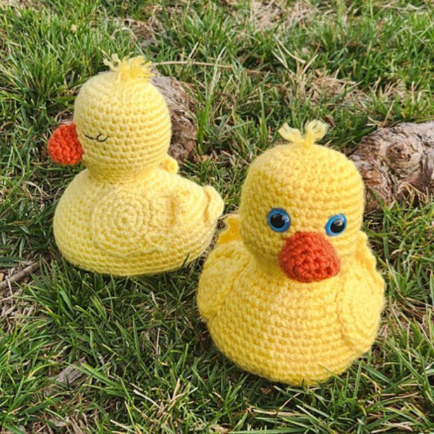 Dizzy the Amigurumi Duck free crochet pattern by Carol Hladik