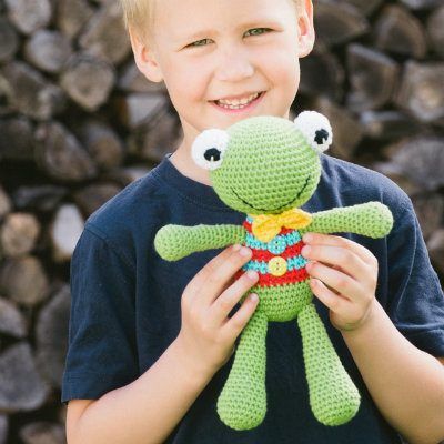 Felix the Frog free crochet pattern by Mari-Liis Lille