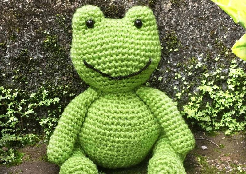 Felicity the Frog free crochet pattern by Rachel