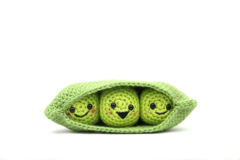 Peas in a Pod Food Friends free crochet pattern by StringyDingDing