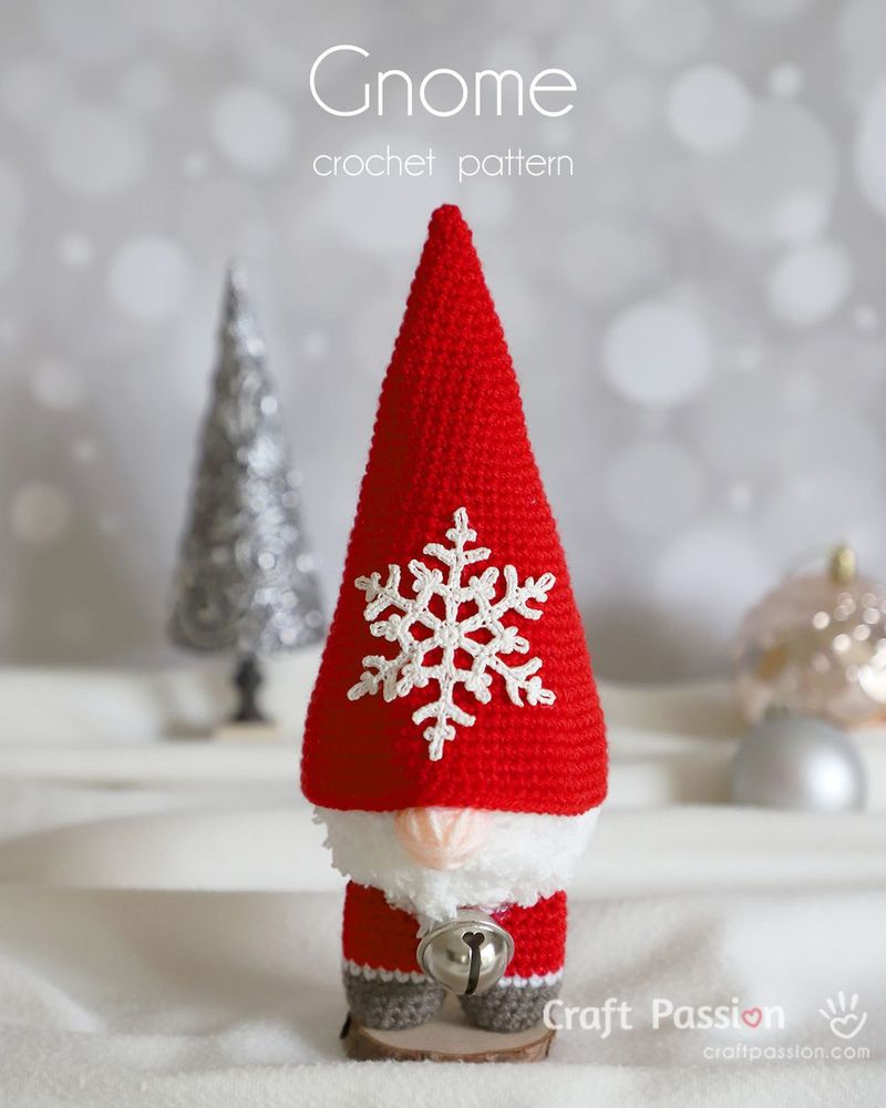 Snowflake Hat Christmas Gnome free crochet pattern by Joanne Loh