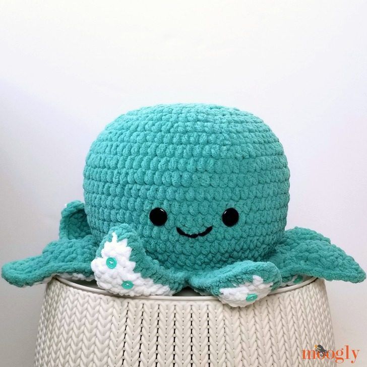 Octopus Squish free crochet pattern by Tamara Kelly