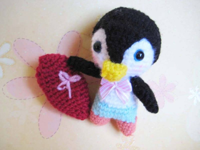 Alex the Penguin Amigurumi free crochet pattern by Jenny & Teddy