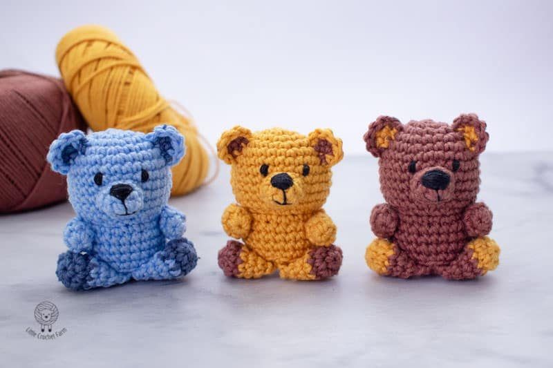 Little Sitting Bear free crochet pattern by Ana Figueiredo