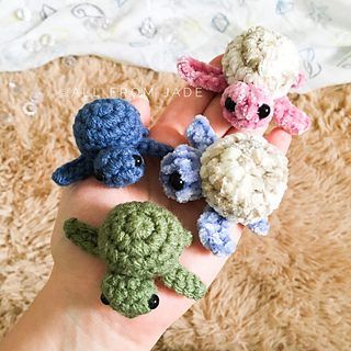 Baby Turtles free crochet pattern by Jade Gauthier-Boutin (Ravelry)