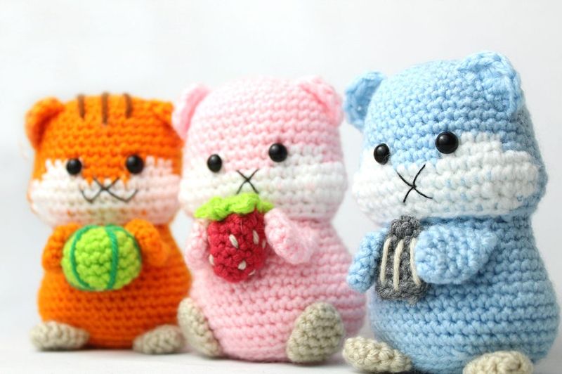 Hamster Amigurumi free crochet pattern by StringyDingDing
