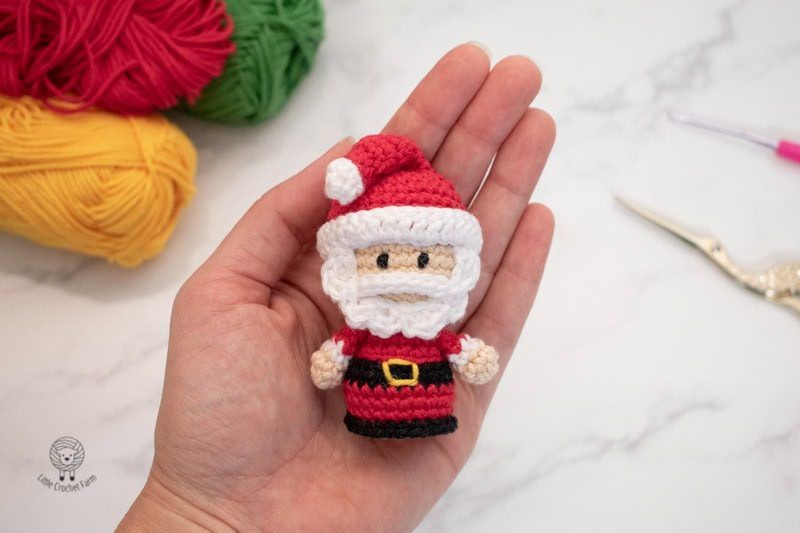 Mini Santa Claus free crochet pattern by Ana