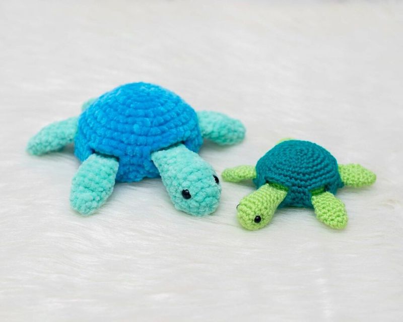 Simple No Sew Turtle free crochet pattern by Nicole Chase
